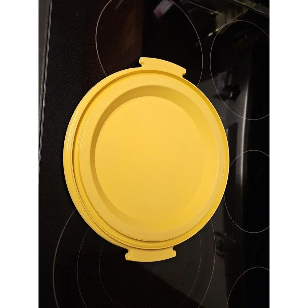 Tupperware Cake Pie Keeper Carrier Harvest Gold Bottom 719-2 Base Only